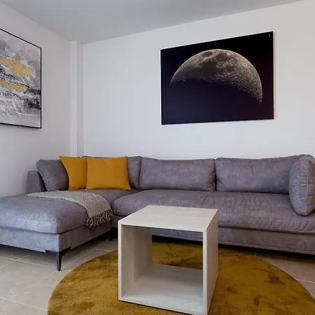 Nido 550 Garbi Apartment *